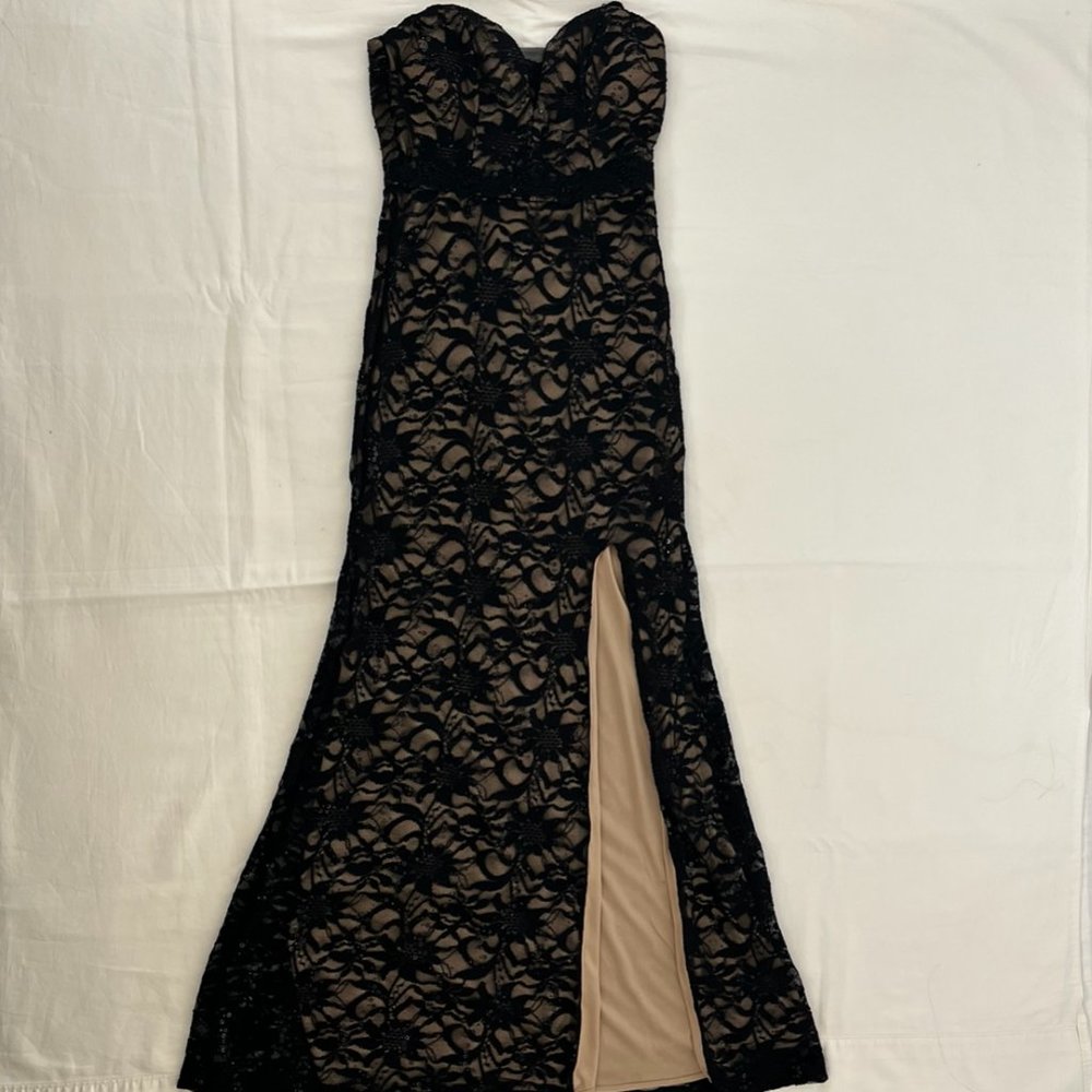 Windsor Floral Lace Overlay Strapless Maxi Slit Dress | Nude/Black